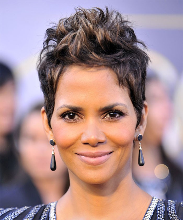 Halle-Berry-Short-Hairstyles-for-Women